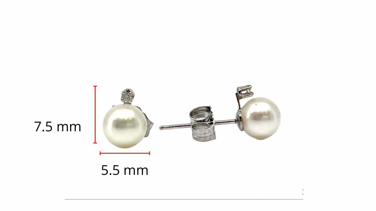 Aretes de oro blanco de 14 quilates con perlas cultivadas de 5,5 a 6 mm y diamantes de 0,02 quilates con cierre de mariposa