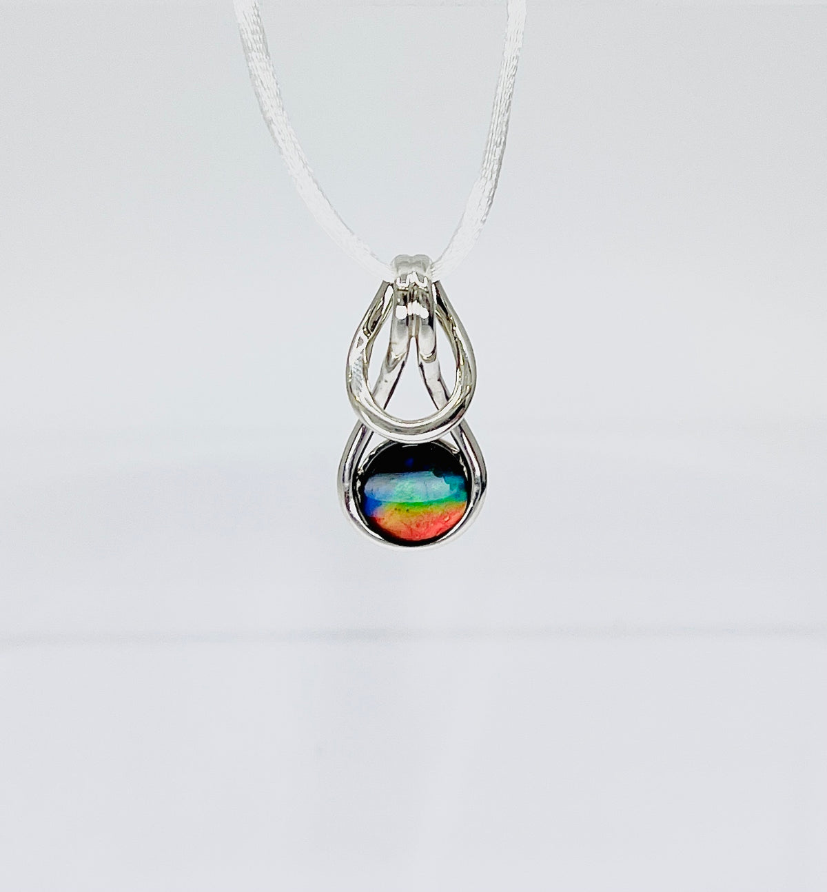 Sterling Silver &quot;AA&quot; Quality Love Knot Ammolite Pendant