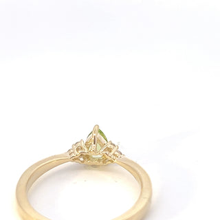 Anillo de diamantes y peridoto en oro amarillo de 10 quilates - Talla 7