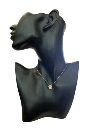 Colgante de oro amarillo de 10 quilates con diamantes de 0,25 quilates en total, 18"