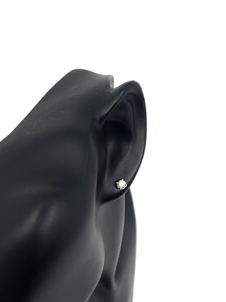 Aretes de oro blanco de 14 quilates con diamantes canadienses de talla redonda de 0,50 quilates