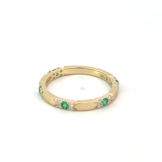 10K Yellow Gold Genuine Emerald & 0.13cttw Diamond Ring / Band