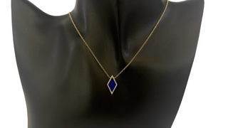 Collar de oro amarillo de 14 quilates con lapislázuli de 0,63 quilates y diamantes de 0,09 quilates, 18"