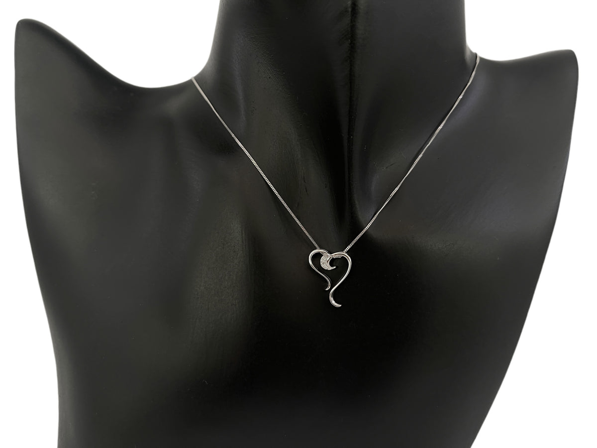 10K White Gold 0.015cttw Diamond Heart Pendant, 18&quot;