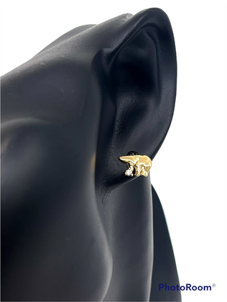 Aretes de oso de hielo con diamantes de 0,06 quilates en oro amarillo de 14 quilates y parte posterior de mariposa - 11 mm x 7 mm