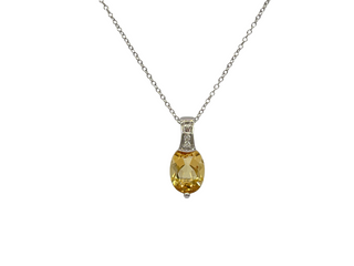 Colgante de oro blanco de 10 quilates con citrino de talla ovalada de 8x6 mm y diamante de 0,022 quilates, 18"