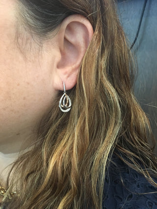Pendientes colgantes de plata de ley y oro rosa de 10 quilates con diamantes de 0,07 quilates