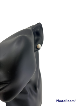 Aretes de perlas cultivadas de 8 a 8,5 mm en oro blanco de 14 quilates con cierre de mariposa