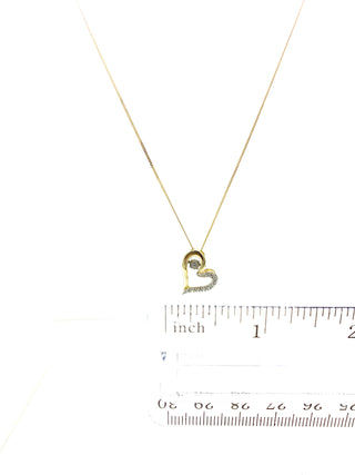 Colgante de corazón con pulso de diamantes