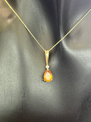Colgante de oro amarillo de 10 quilates con diamantes y citrino de 0,02 quilates, 18"