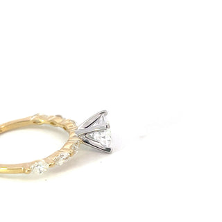 14K Round Brilliant Cut Diamond Ring