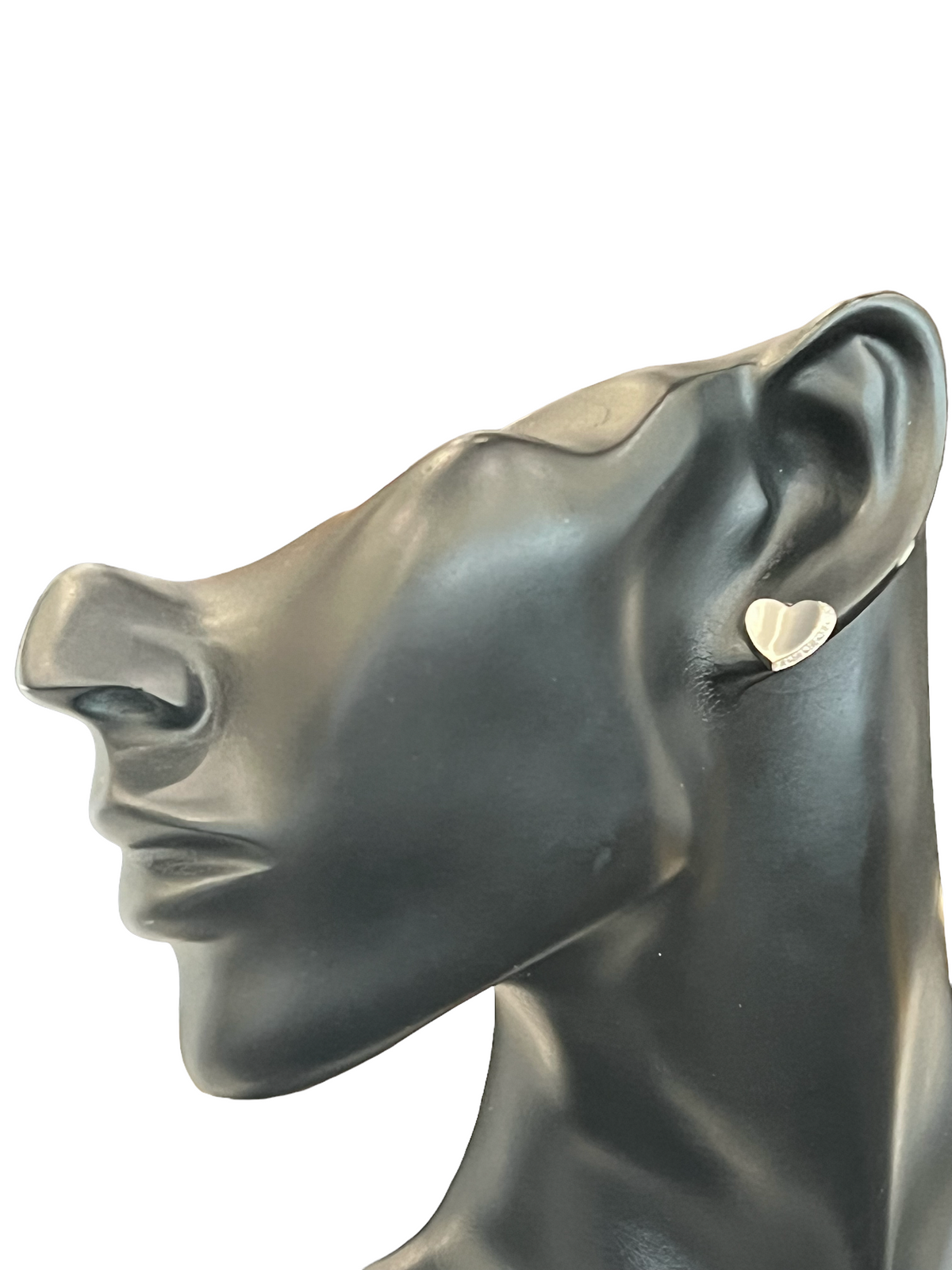 Sterling Silver 0.07cttw Diamond Heart Earrings