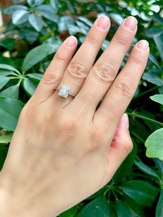 Anillo de diamantes de 0,32 quilates en oro blanco de 14 quilates - talla 7