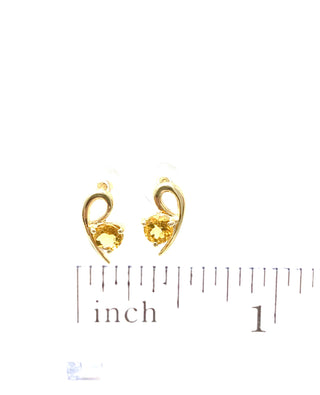 Aretes de citrino en oro amarillo de 14 quilates