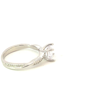 14K Round Brilliant Cut Diamond Ring
