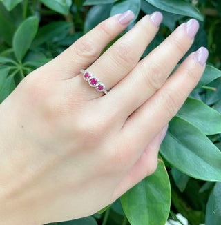 Anillo de oro blanco de 14 quilates con rubí auténtico de 0,45 quilates y anillo de diamantes de 0,18 quilates, talla 7