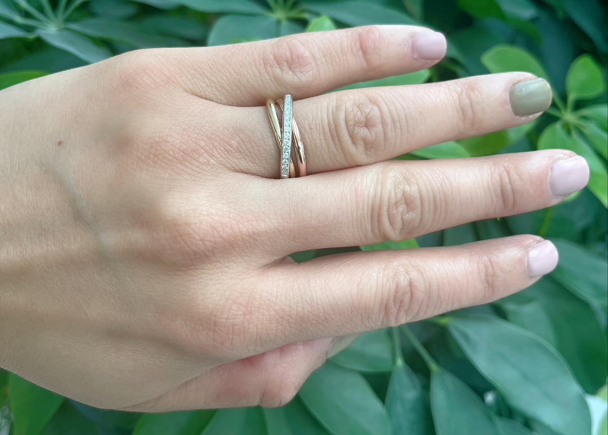 Anillo de diamantes de 0,15 quilates en oro blanco, amarillo y rosa de tres tonos de 10 quilates, tamaño 6,5