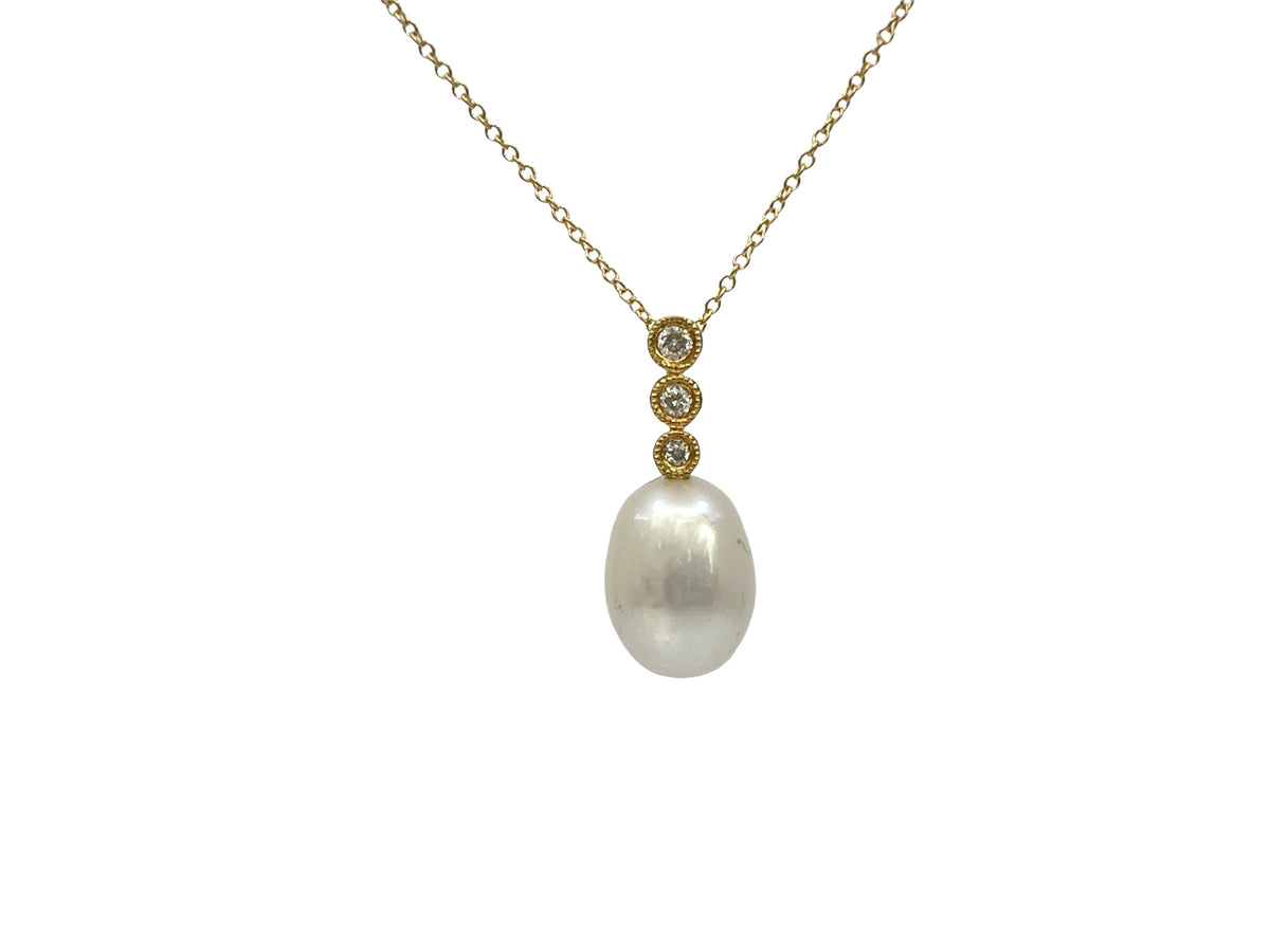 10K Yellow Gold Fresh Water Pearl and Diamond Necklace, 18&quot;