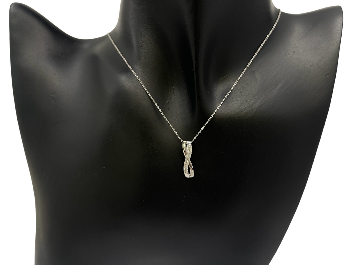 10K White Gold 0.05cttw Diamond Pendant, 18&quot;