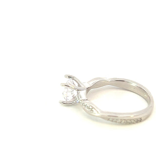 14K Round Brilliant Cut Diamond Ring