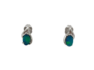 Pendientes de oro blanco de 10 quilates con ópalo doble australiano de 4 mm x 6 mm y diamantes de 0,02 quilates