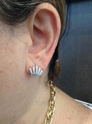 Aretes de diamantes de 0,37 quilates en oro blanco de 14 quilates