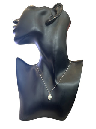 Collar de plata de ley 925 con ópalo de 7x5 mm y diamantes de 0,03 quilates - 18"