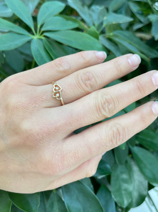 10k Yellow Gold 0.01cttw Round Cut Diamond Ring, size 5.75