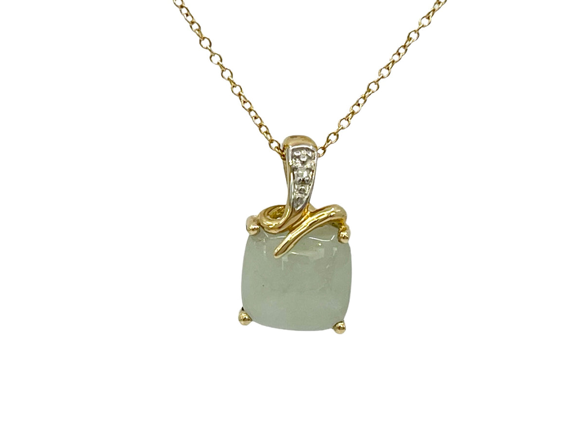 10K Yellow Gold Jade and Diamond Pendant, 18&quot;