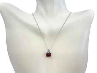 Collar de diamantes y granates en oro blanco de 10 quilates, 18"