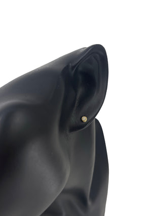 Aretes de diamantes canadienses en oro amarillo de 10 quilates