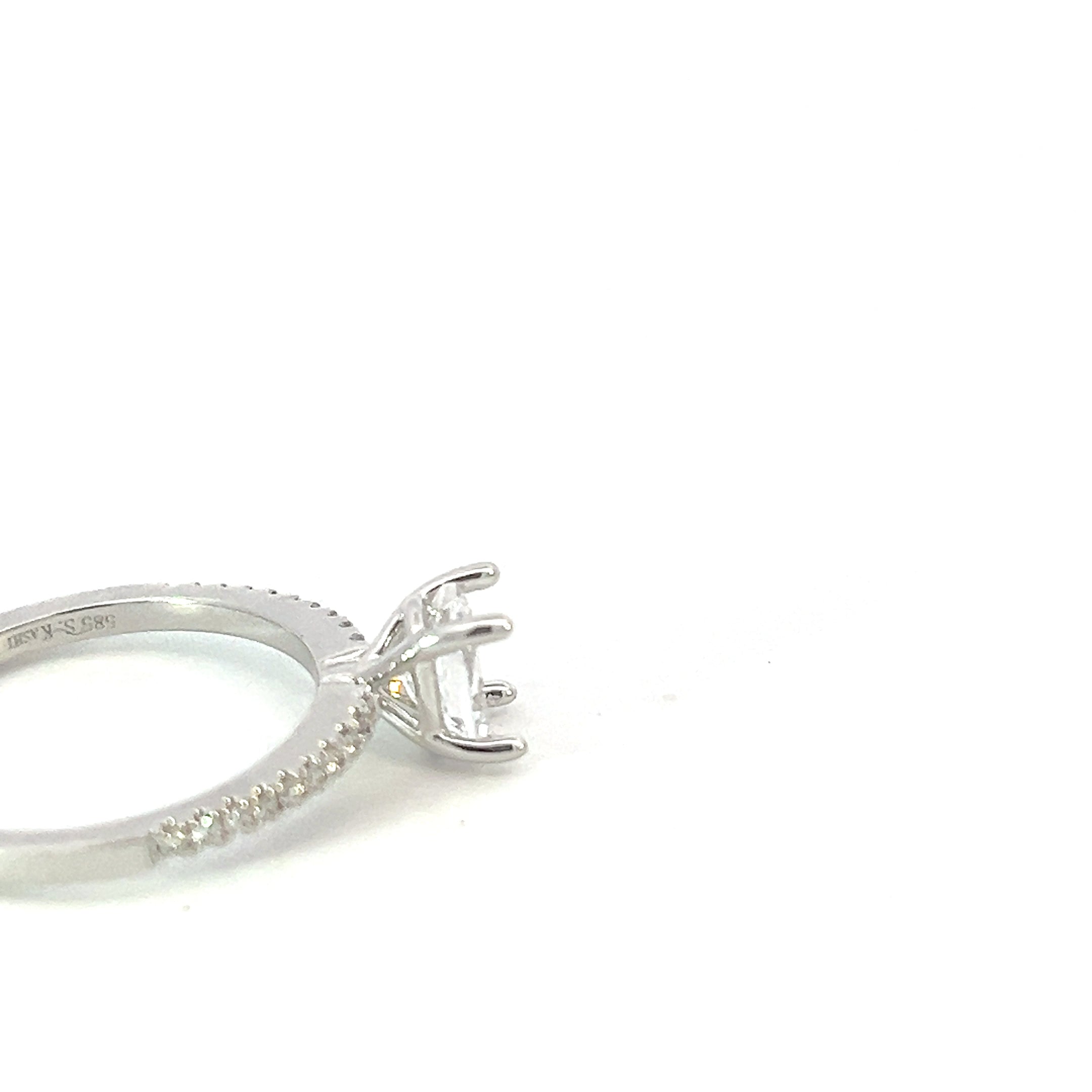 14K Oval Cut Diamond Ring