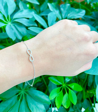 Brazalete de diamantes infinitos de 0,28 quilates en oro blanco de 14 quilates - 7 pulgadas