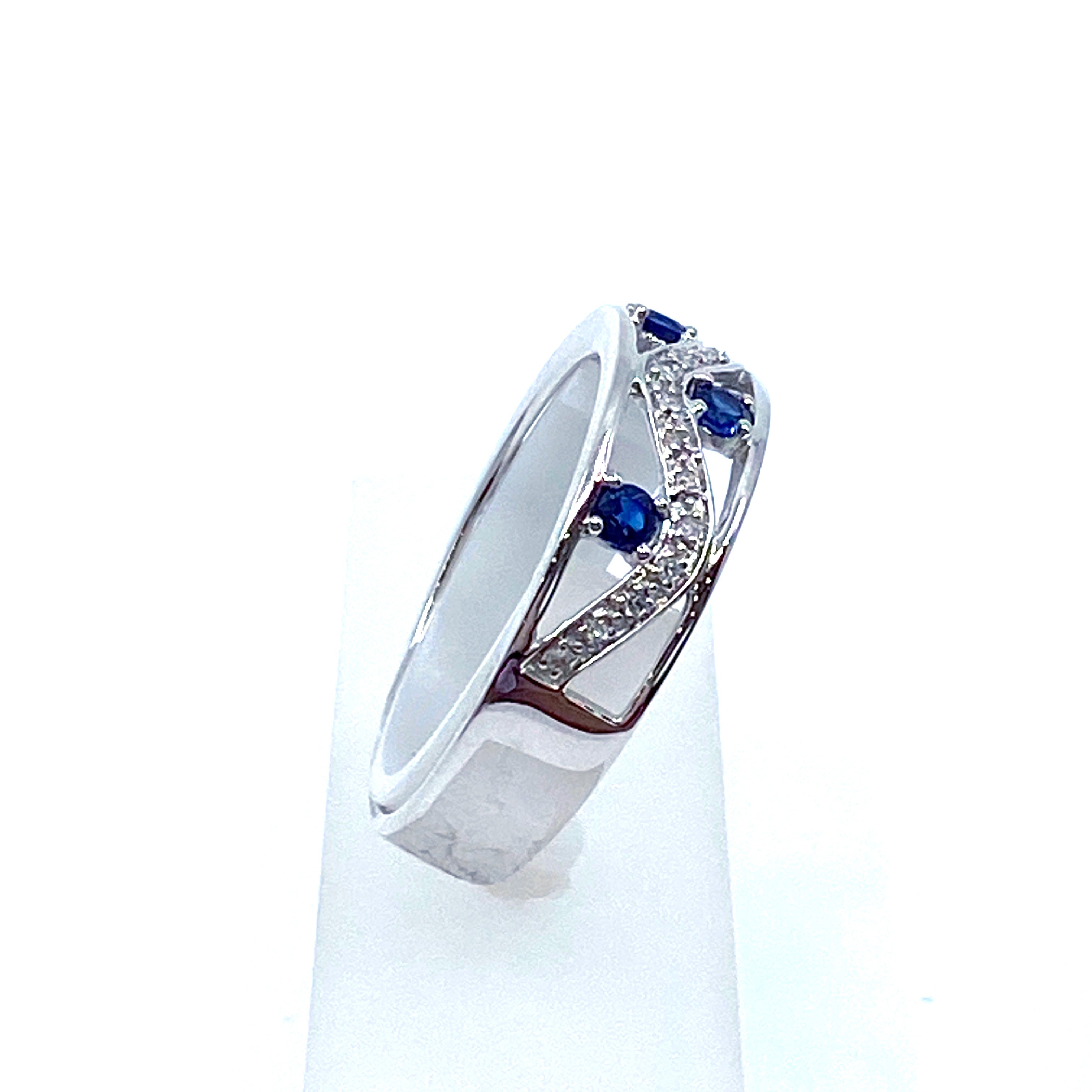10K White Gold Sapphire & Diamond Ring - Size 6.5 - 4.5