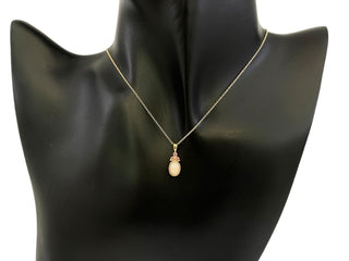 Colgante de oro amarillo de 10 quilates con ópalo de talla ovalada de 7x5 mm y turmalina rosa de talla redonda - 18 pulgadas