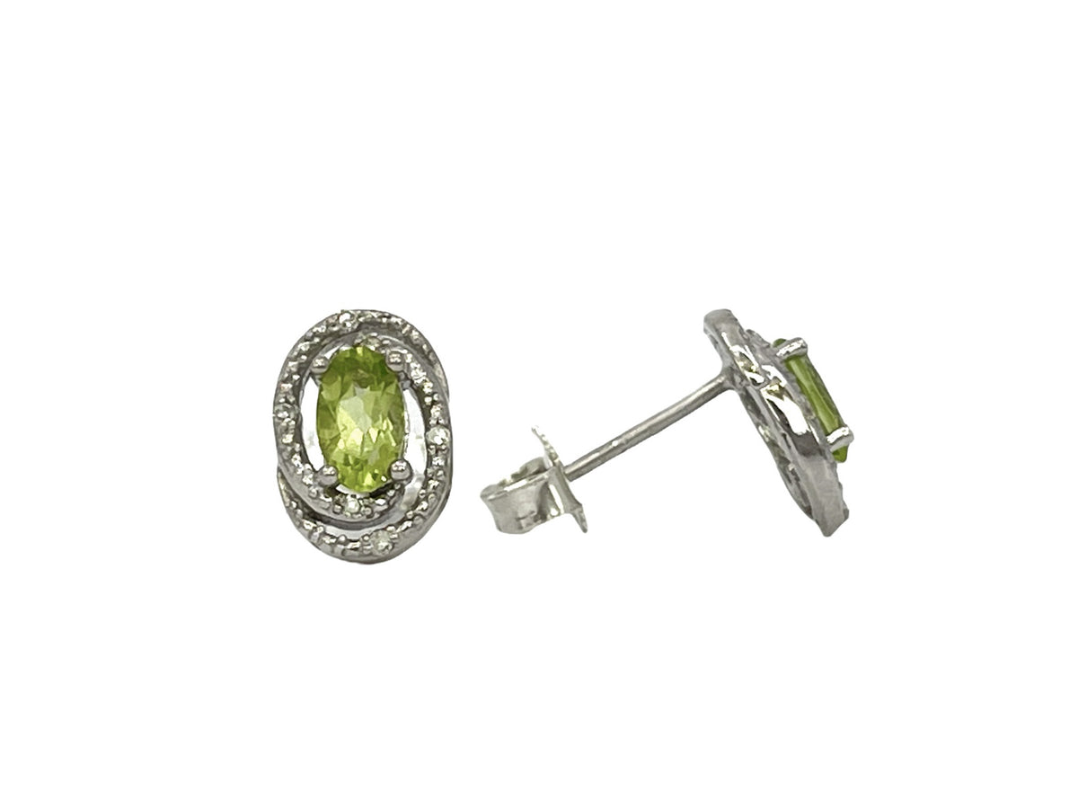 Pendientes de plata de ley con peridoto de talla ovalada de 5x3 mm y diamantes de 0,036 quilates