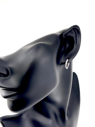 Pendientes tipo argolla con bisagras Huggie de oro blanco de 10 quilates con diamantes de 0,05 quilates