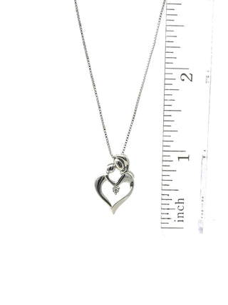 Collar de plata con diamantes