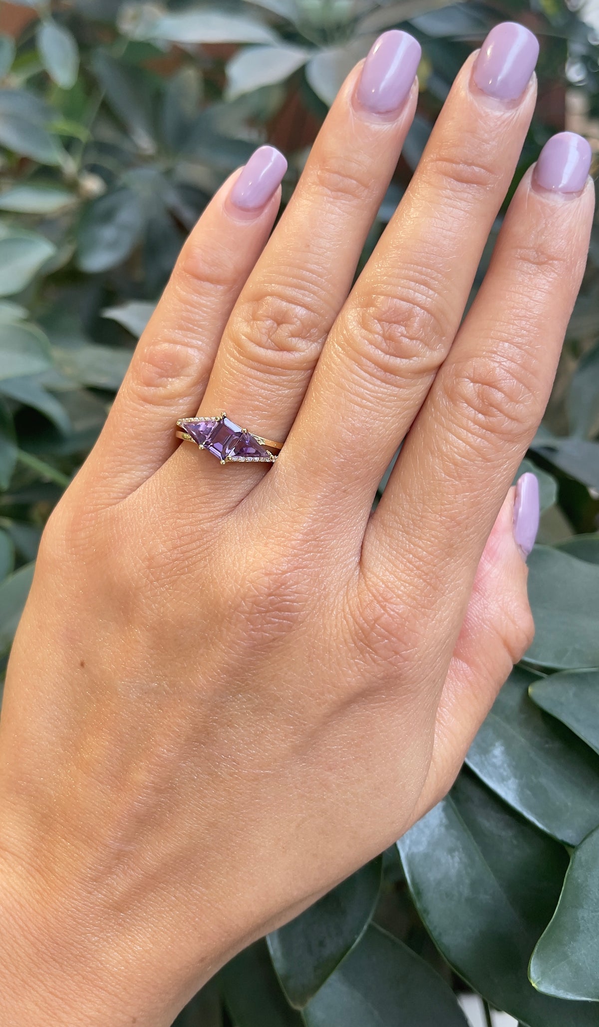 14K Yellow Gold 0.88cttw Amethyst and 0.13cttw Diamond Ring, size 6