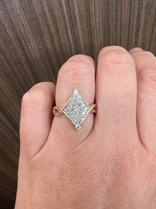 Anillo de diamantes de 0,50 quilates en oro amarillo de 10 quilates - talla 6,5