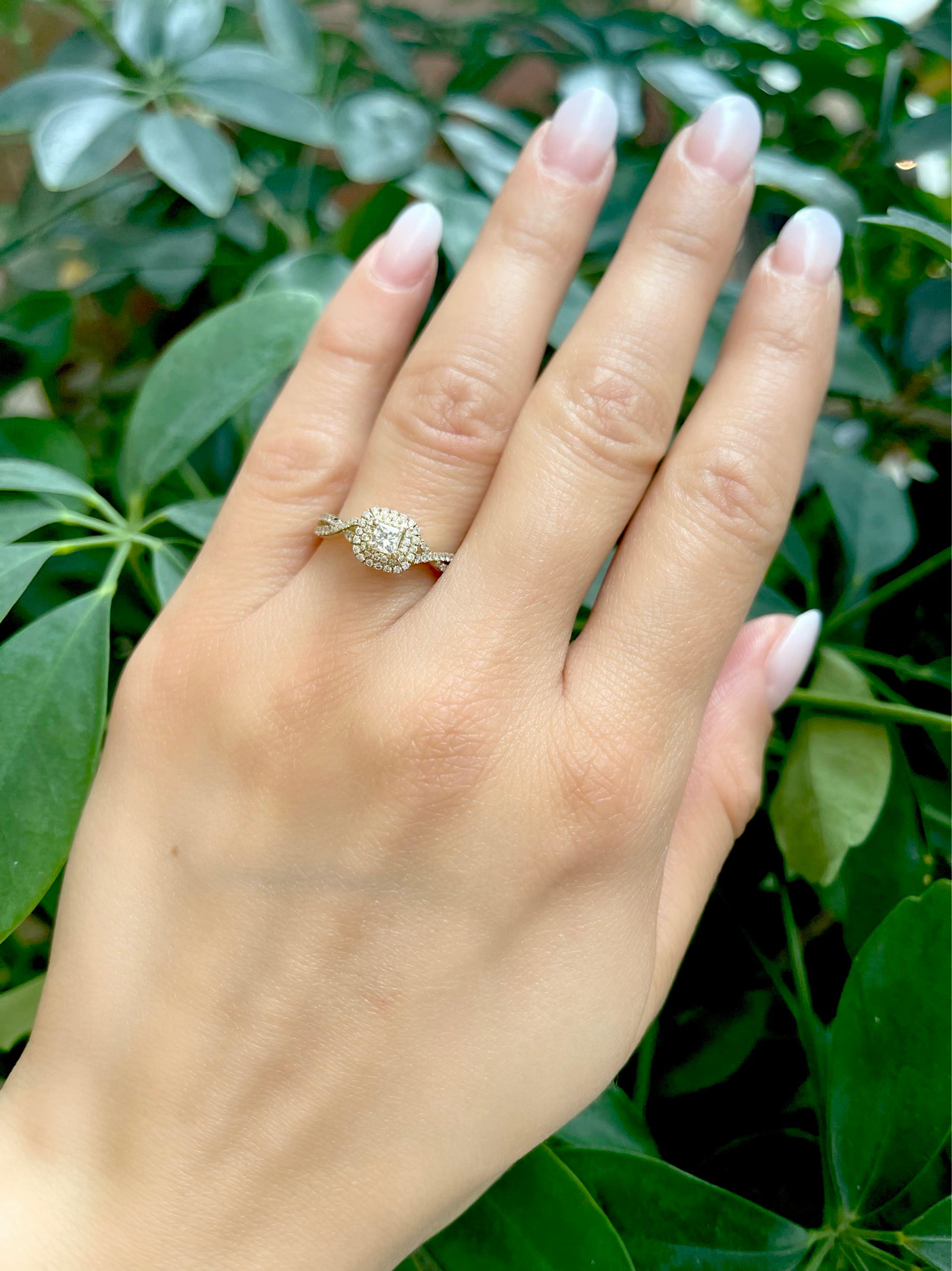 10K Yellow Gold 0.50cttw Diamond Halo Engagement Ring, size 6.5 - 4.5