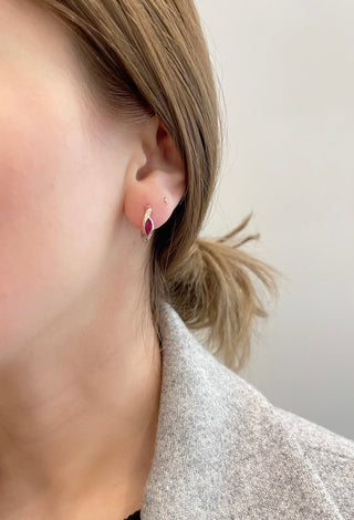 Aretes de rubí genuino en oro de 10 quilates en dos tonos