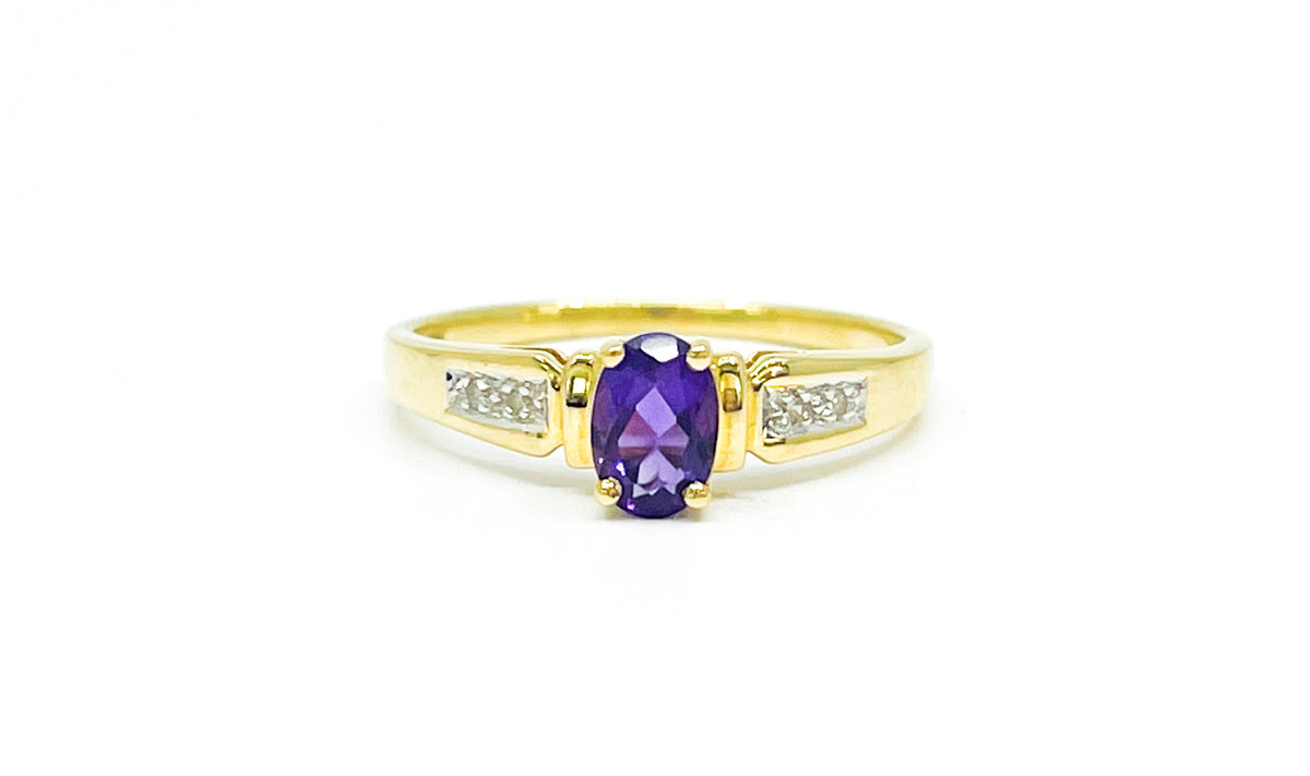 10K Yellow Gold 0.44cttw Oval Cut Amethyst &amp; 0.02cttw Diamond Ring, size 6.5