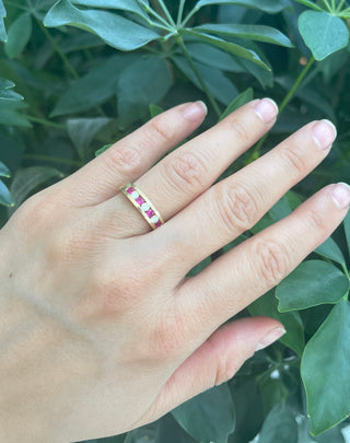 Anillo/banda de oro amarillo de 10 quilates con rubí auténtico de 0,28 quilates y diamantes de 0,18 quilates, tamaño 6,5