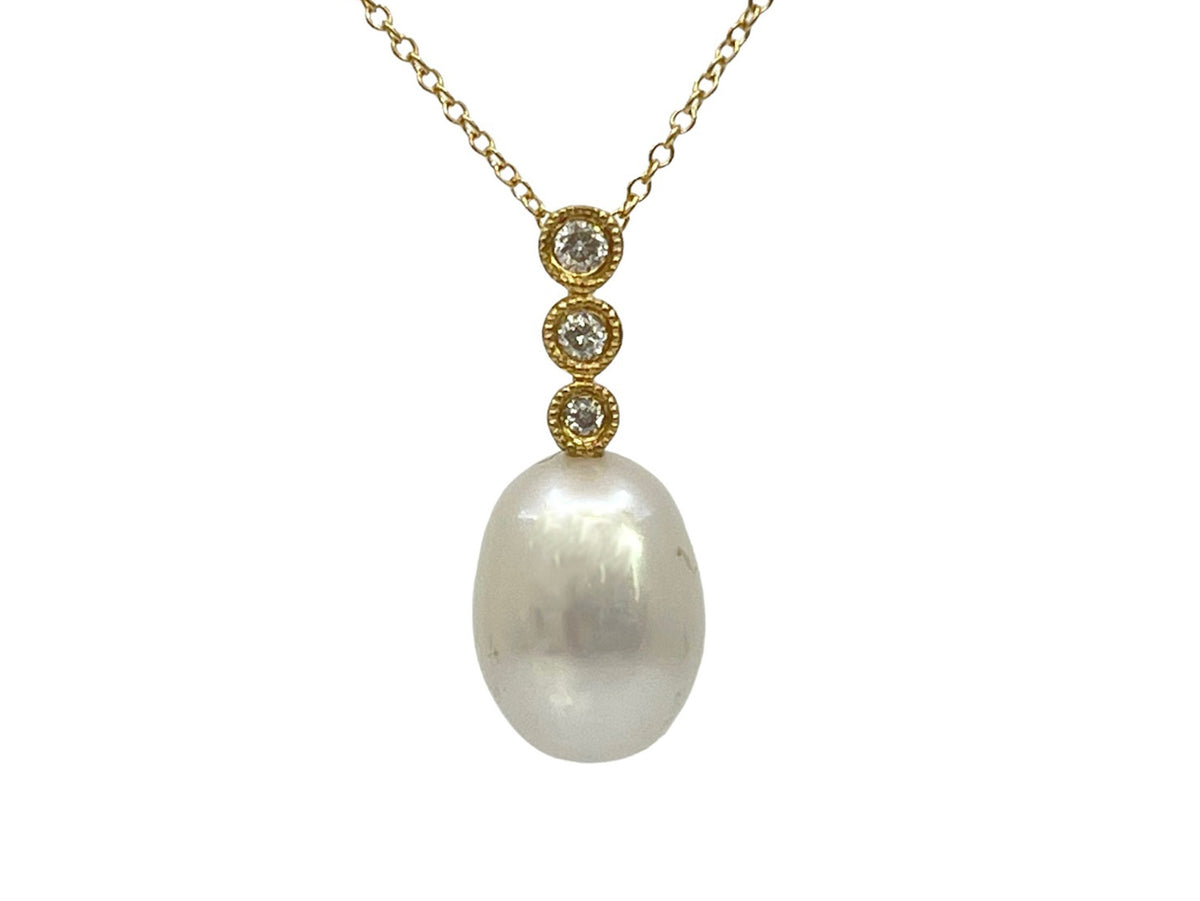 10K Yellow Gold Fresh Water Pearl and Diamond Necklace, 18&quot;