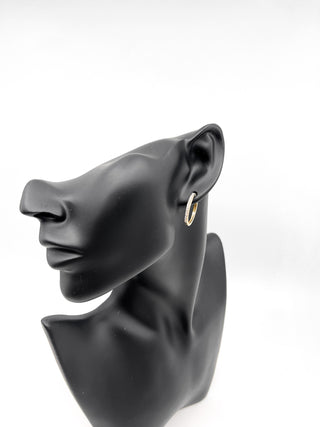 Aretes tipo argolla con diamantes de 0,33 quilates en oro amarillo de 10 quilates