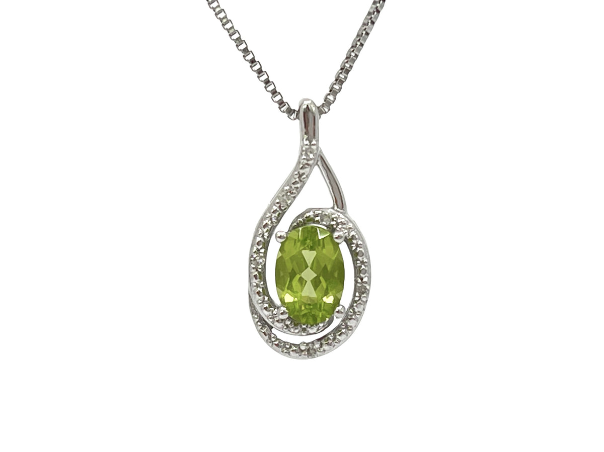 Colgante de plata de ley con peridoto de talla ovalada de 5x3 mm y diamante de 0,036 quilates, 18&quot;