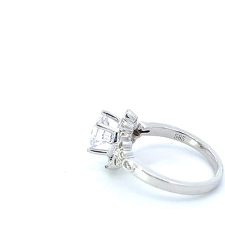 14K Round Brilliant Cut Halo Diamond Ring