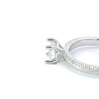 14K Round Brilliant Cut Diamond Ring
