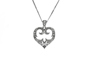 Colgante en forma de corazón con diamantes de 0,20 quilates en oro blanco de 10 quilates, 18"
